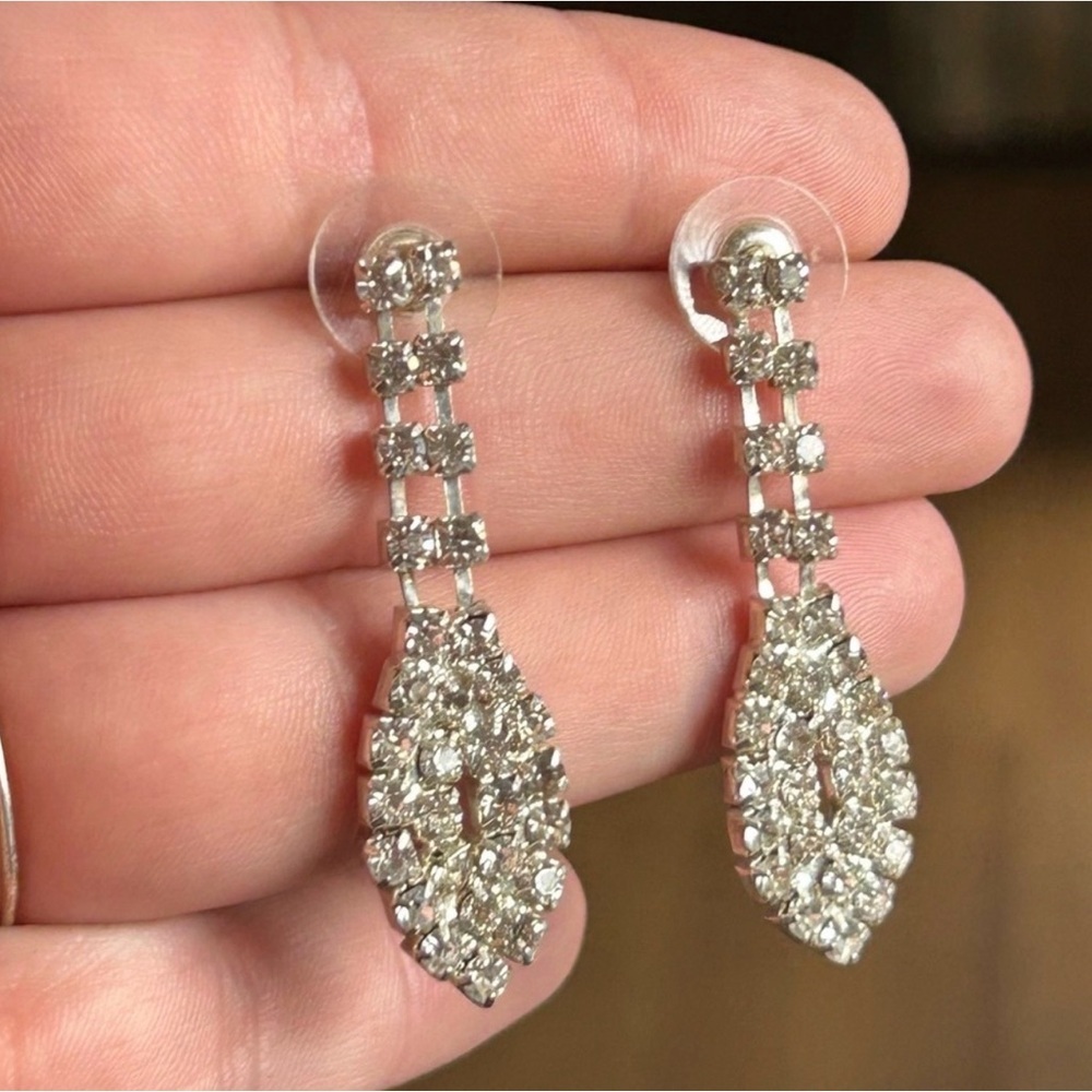 Vintage Rhinestone Dangle Earrings Marquise Silver Tone Glam Earrings - Picture 3 of 7